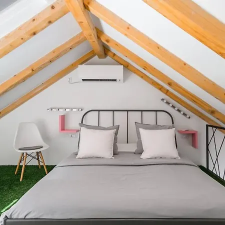 アパート Soak In The Jacuzzi Under The Stars At A Quirky Abode *